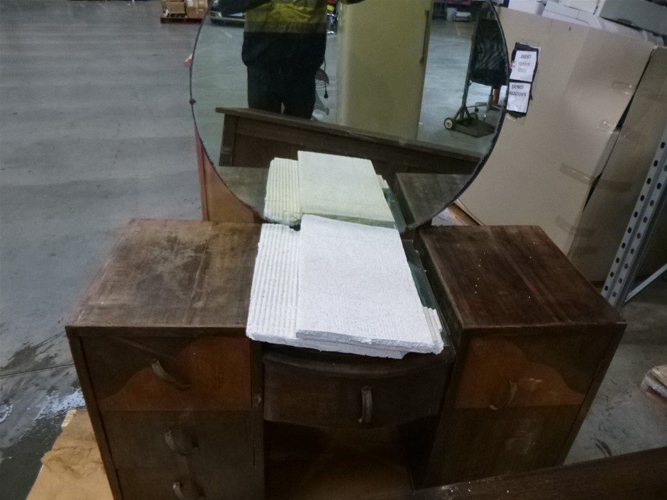 RIP CURL Men's Plain Tank Top, Size S, White. RRP: $35.99.  Buyers Note - D