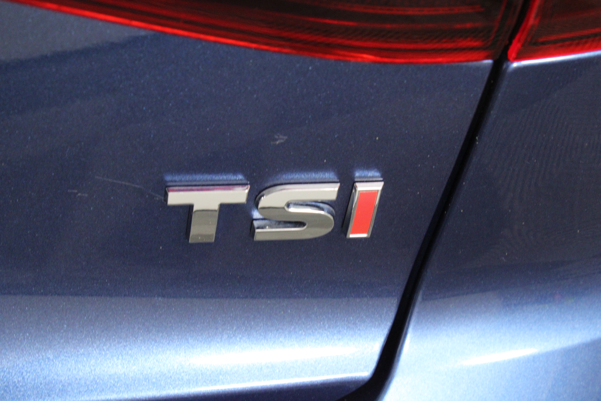 0.86ct Natural Opal - Round Cut