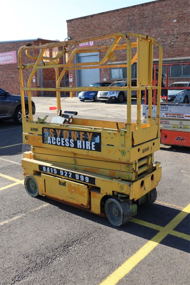 1.39ct Radiant Natural Emerald - Oval Cut