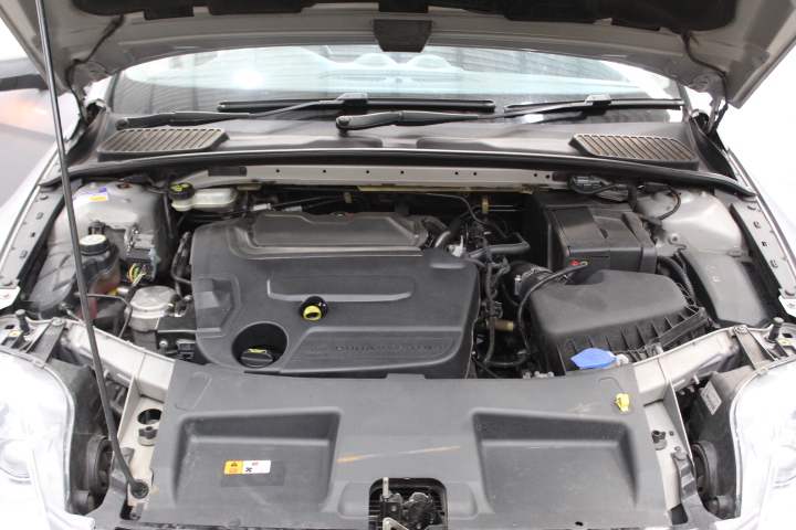 2.0ct Oval Cut GRA Certified Moissanite 925 Sterling Silver Ring - Size 8