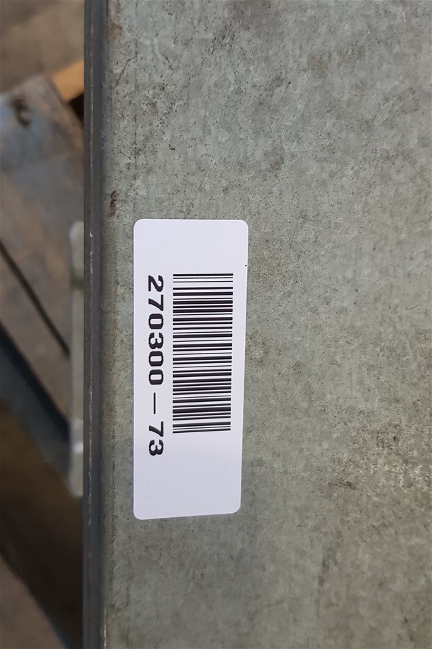 7-8mm White Pearls & Gold Plated Rhinestone Necklace.