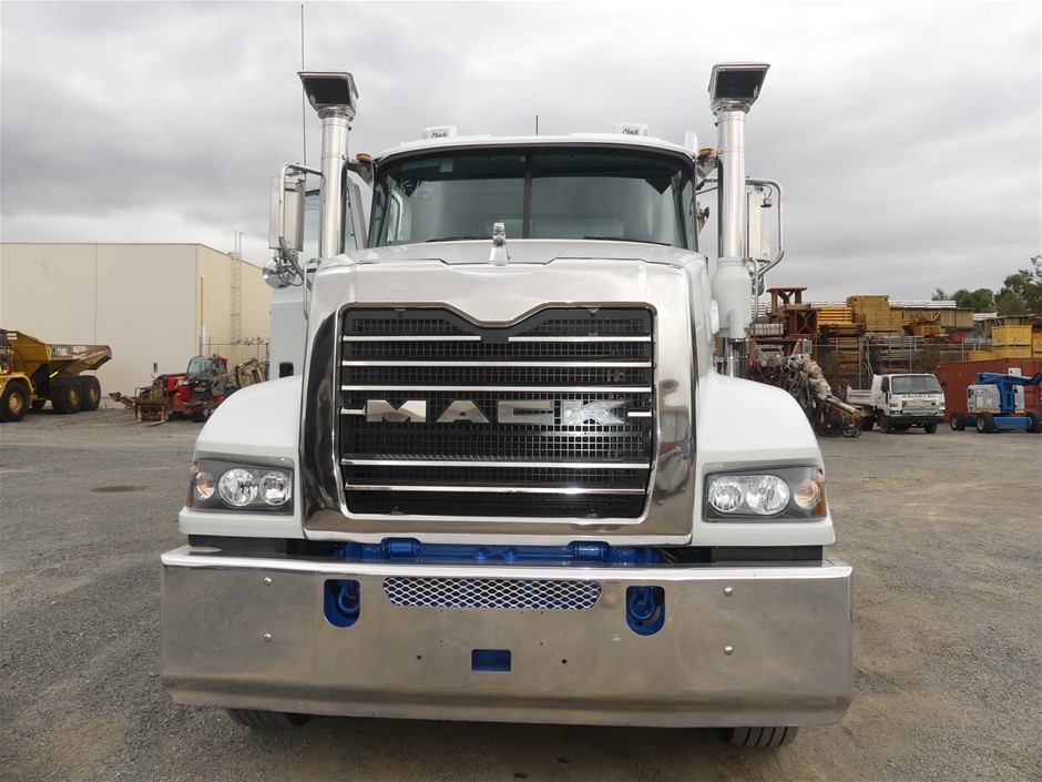 Little Giant Buttery Chardonnay (6x 750mL), Current Vintage Release