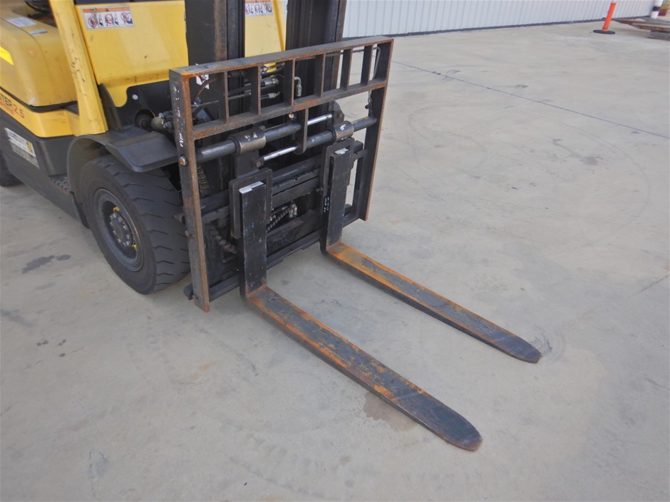 Pierre Delize Blanc De Blancs Brut NV (6x 750mL), France.