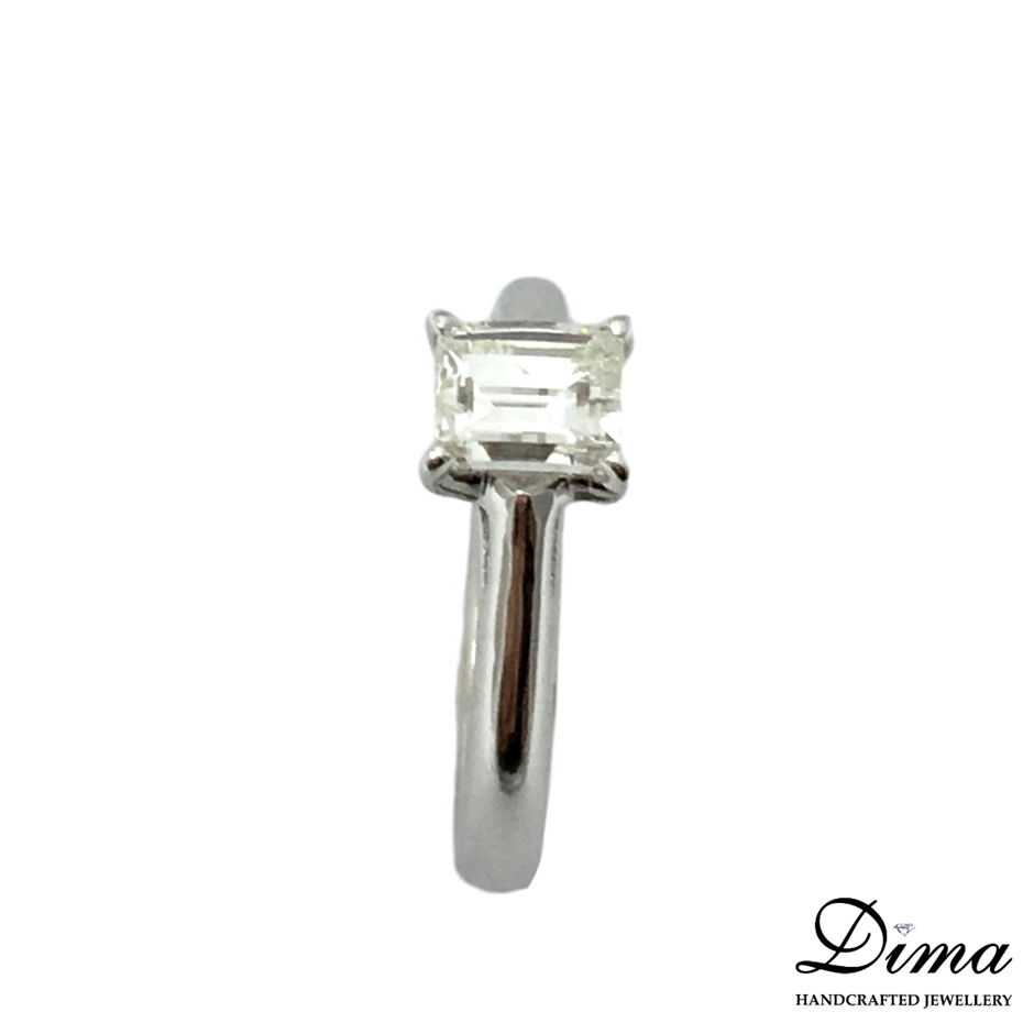 Luigi Bosca Malbec 2009 (1x 750mL), Argentina.