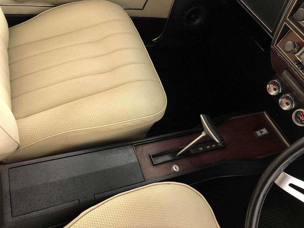 One Kilo of Australia KGV/King George VI/Queen Elizabeth Mix Date