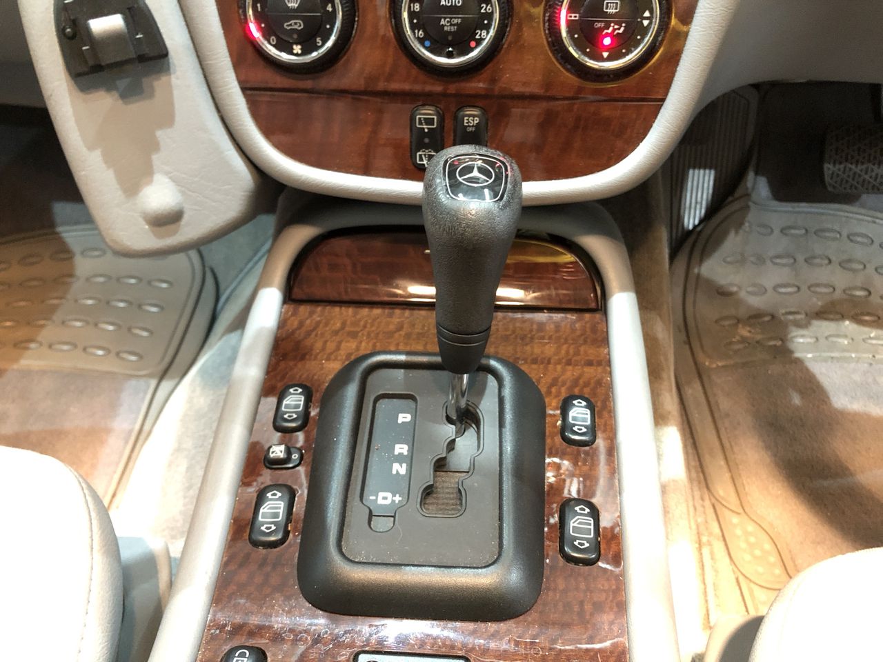 Circle of Friends Pink Moscato Slimline Cans NV (24x 250mL) Limestone Coast