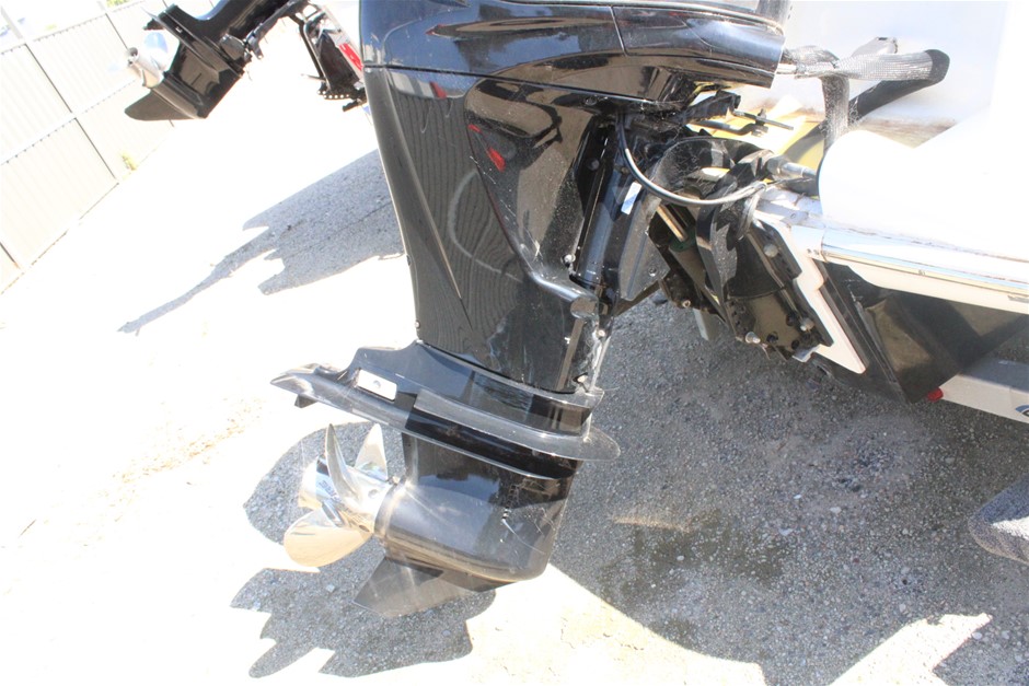 AVERY CD Labels, White Matte, 250 CD Labels and 500 Case Spine Labels (5697