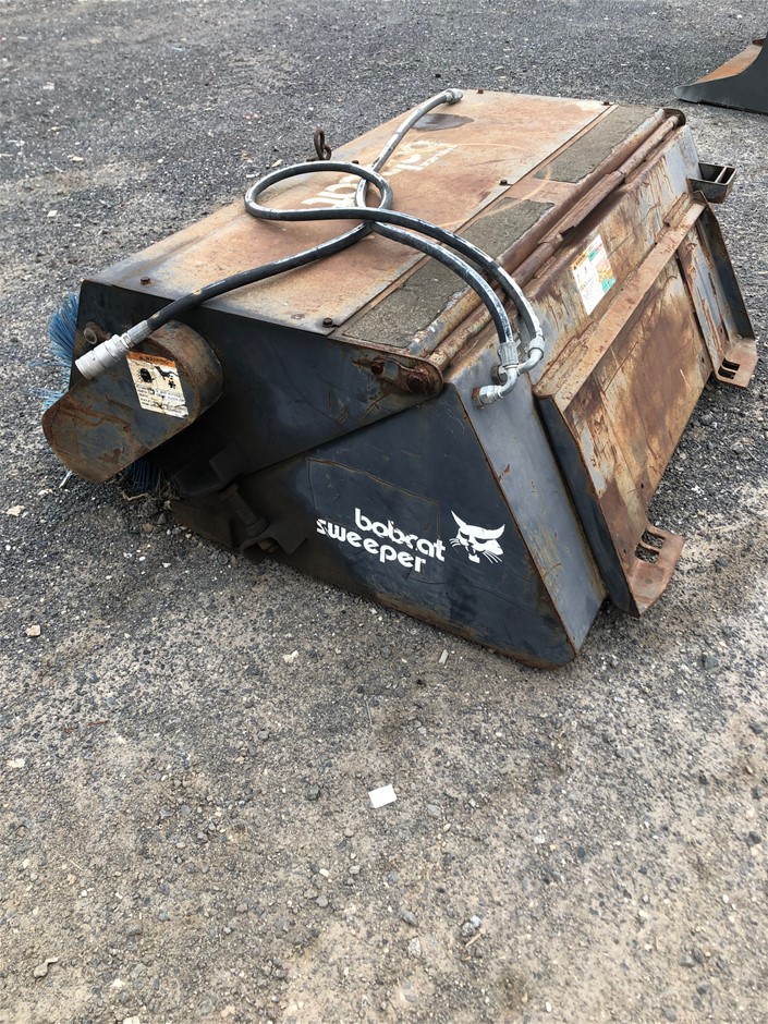 2016 UNC 50c HOLDEN HERITAGE COLLECTION HQ Kingswood COIN ON CARD