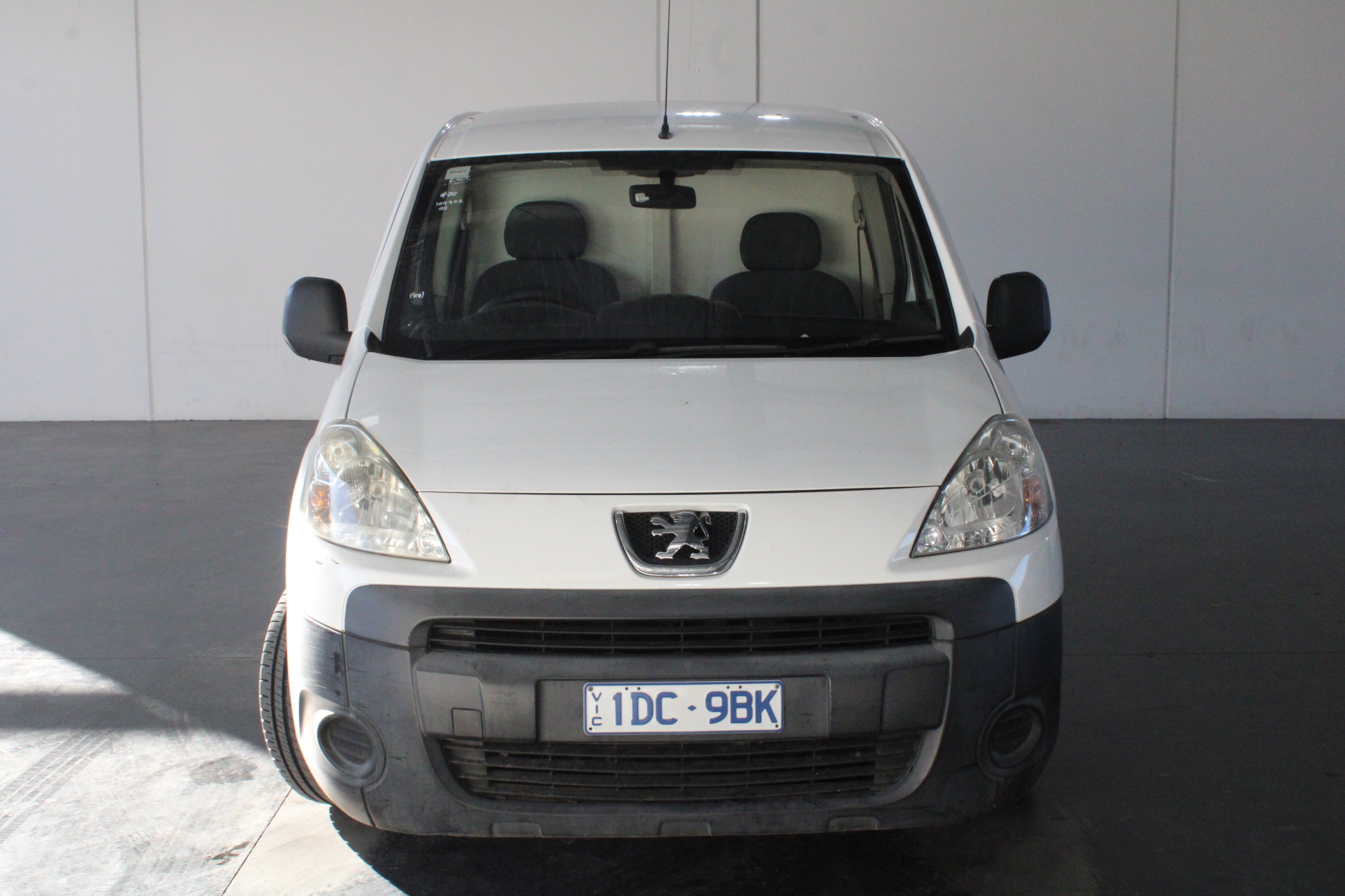 1990 Australia - 5 Dollar Coin - ANZAC Queen Elizabeth II-UNC