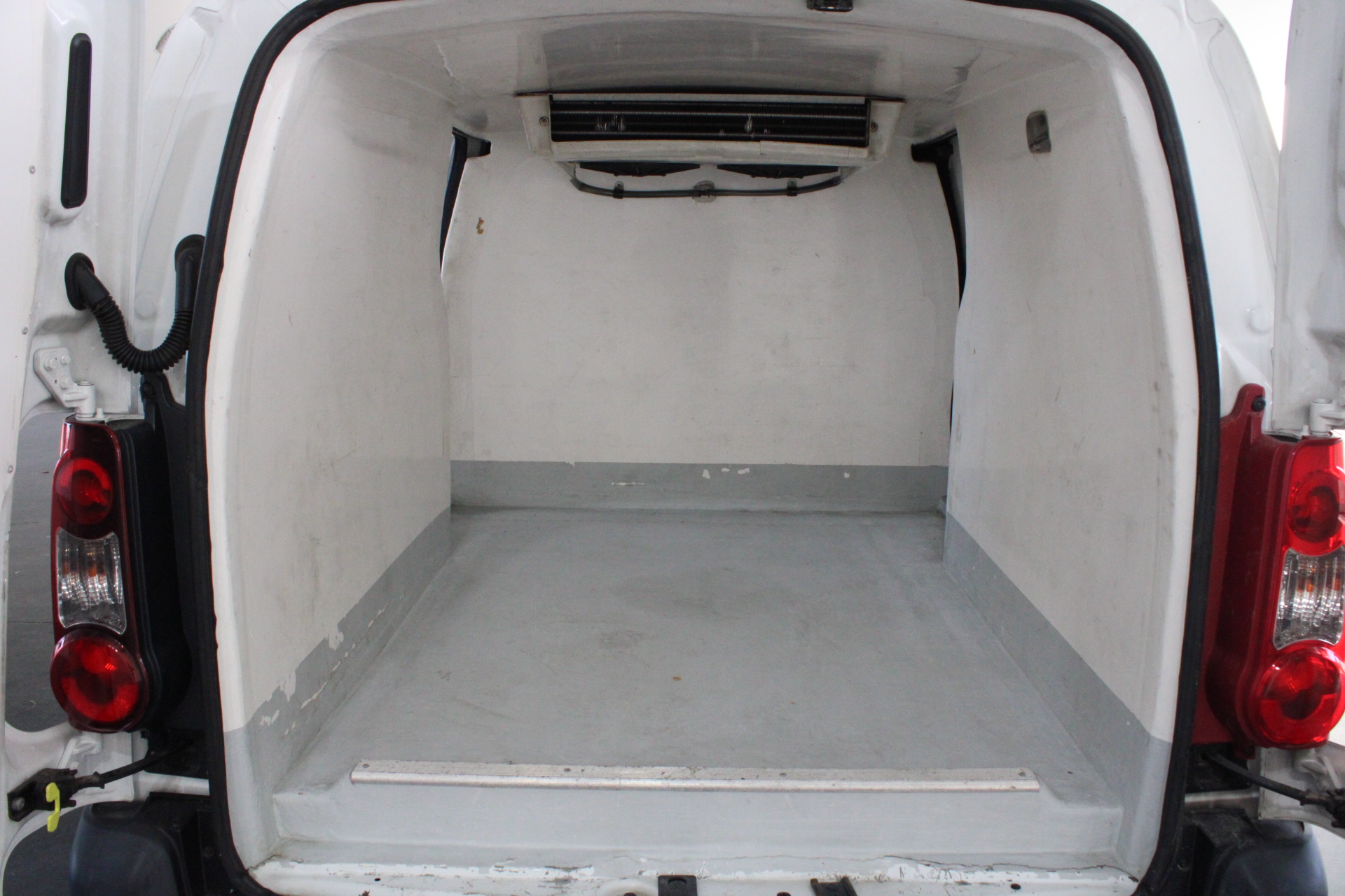 2023 $2 Matilda Light Green Coloured two dollar FIFA Soccer Coin Queen New