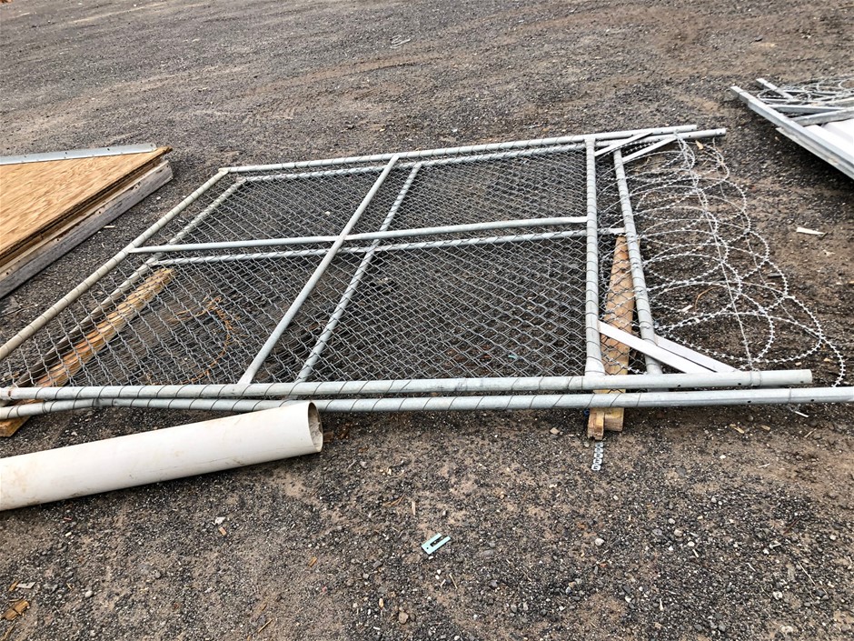 0.20 TCW yellow round various diamonds