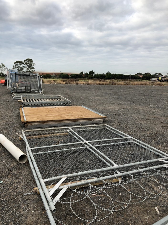 Waterproof  Watch Barrel Shaped Transparent Quartz Watch Popular