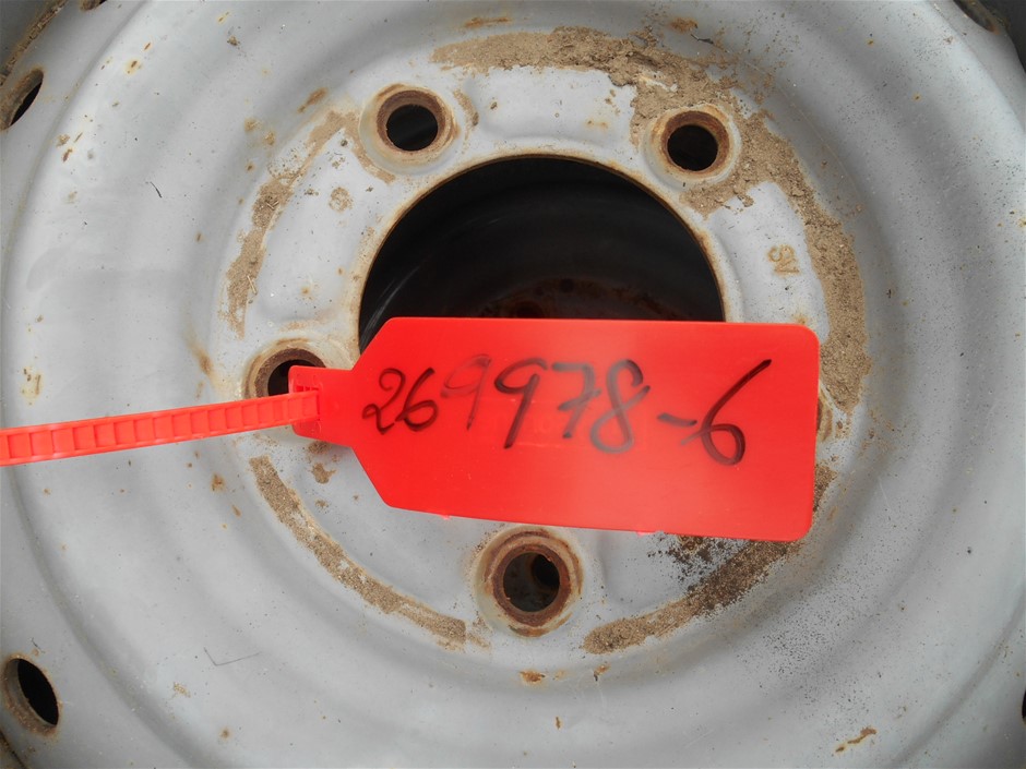 1.00 Carats Brilliant Polish Round Cut White Diamond CVD-Not Certified