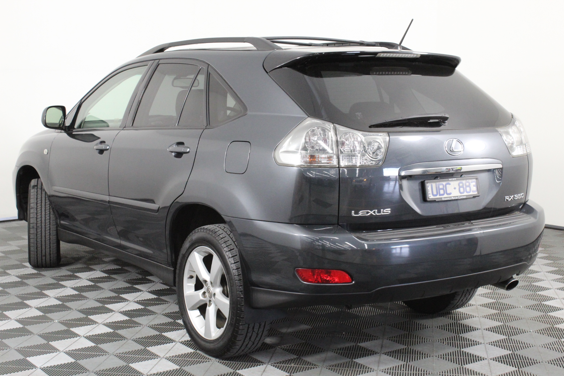 1/100 Scottdale x 2, 1g Valcumbi silver bars x 2 & 1 Kilo Copper Bar