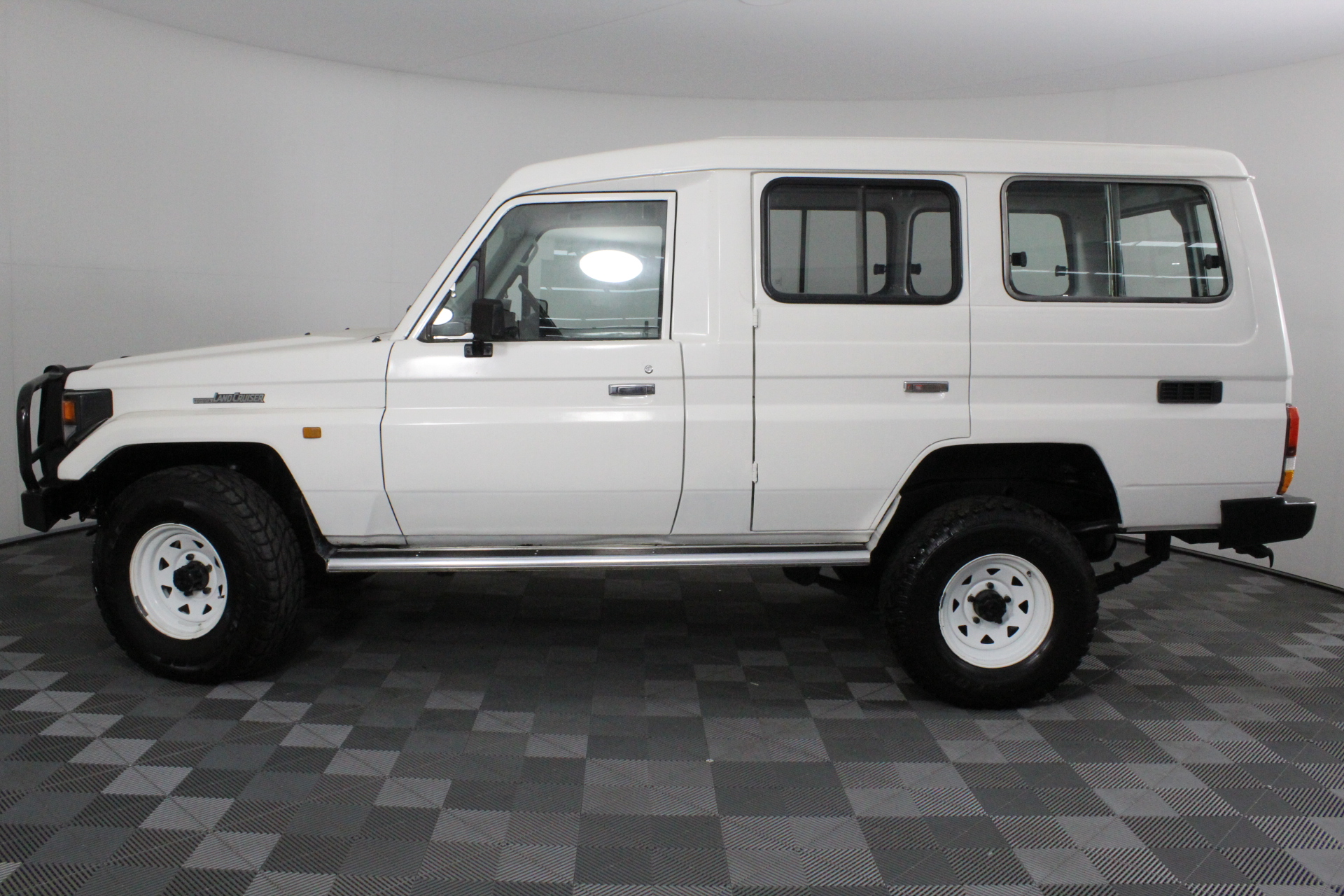 2018 100 Years Of Armistice Purple Poppy 1/10th OZ (Approx) 999 Silver Coin