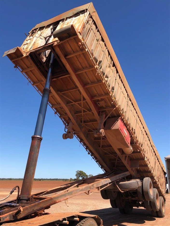 Mix Brand CR2032 Bulk of Coin Cell Batteries New (Lot of 200)