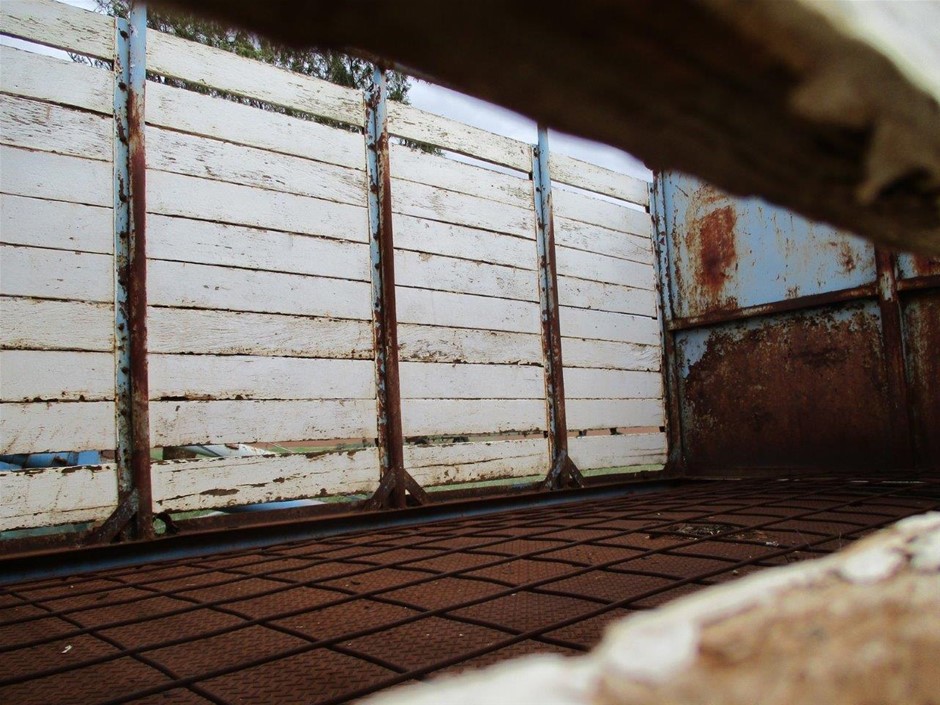 <p>2018 Hino  FG 500 4 x 2 Attenuator Truck</p>