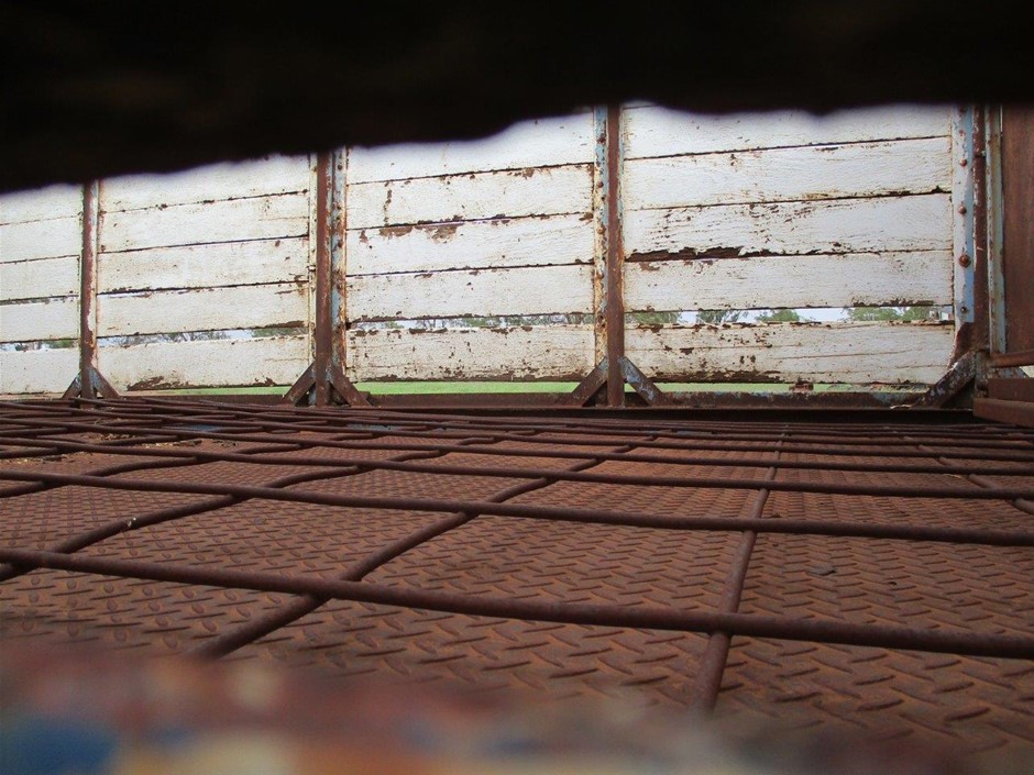 <p>Porcelain Tiles</p>