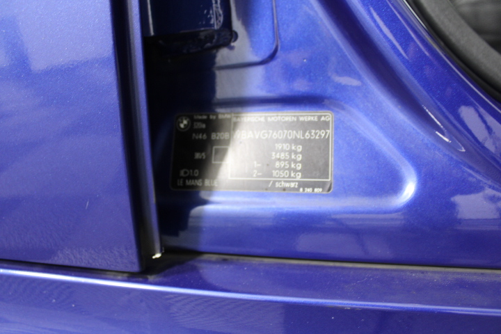 PHILIPS Pedestal Fan Series 2000, Powerful & Ultra-Quiet with SilentWings