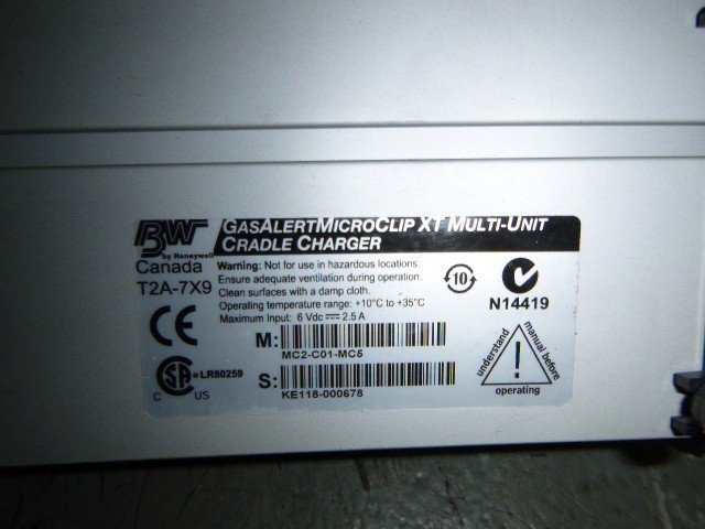 1/100 Scottdale x 2, 1 gram Valcumbi silver bars x 2 & 1 Kilo Copper Bar