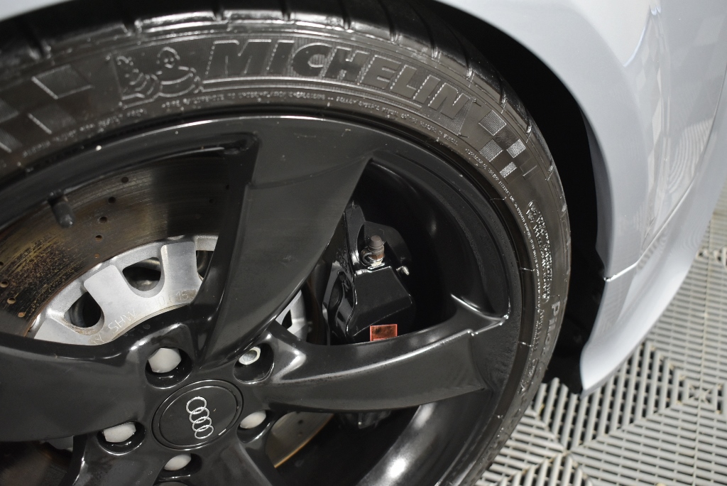 1.00 Carats Brilliant Polish Round Cut White Diamond CVD-Not Certified