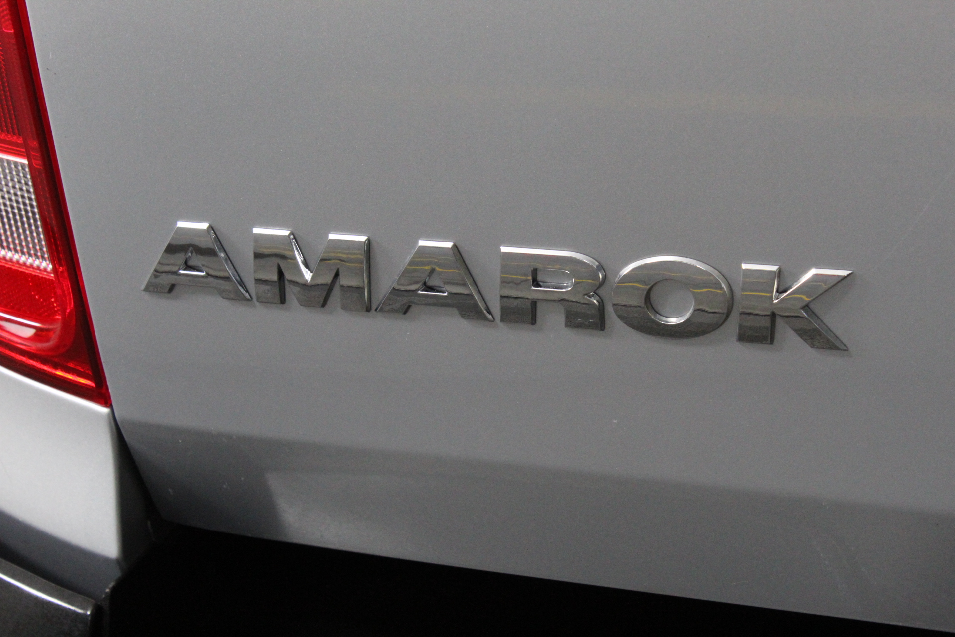 1/10 Oz 999.5 Silver Red Kangaroo & Joey 2025 AU Bullion Merchants Round