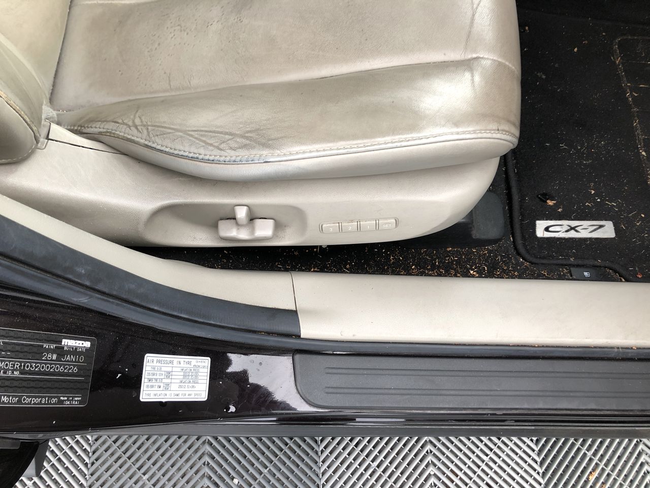 Aboriginal Flag, 1/10th Oz .999 Pure Solid Silver Bullion Coin, with C.O.A