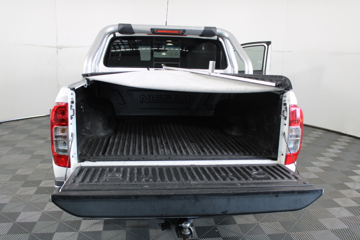 SAMSUNG S24E650BW Color Display Unit + Unknown Brand/Model Monitor Arm