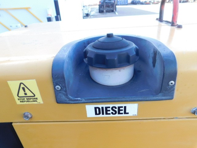 RIP CURL Girl's Icons UV Brushed Long Sleeve Rash Vest - Bright Pink, Size