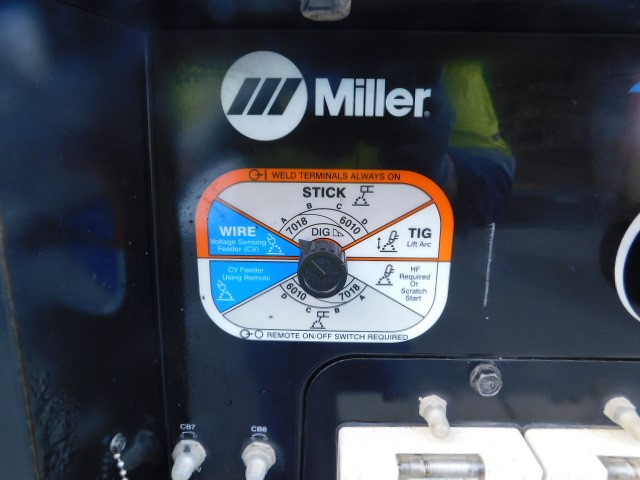 RIP CURL Boy's Mirage Archive Boardshorts, Size 8, Wild Berry. RRP: $69.99.