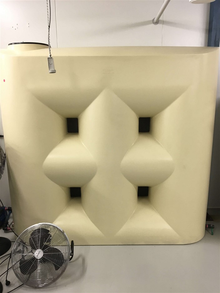 RIP CURL Boy's Cosmic Skull T-Shirt, Size 14, Bone. RRP: $ 35.99.  Buyers N