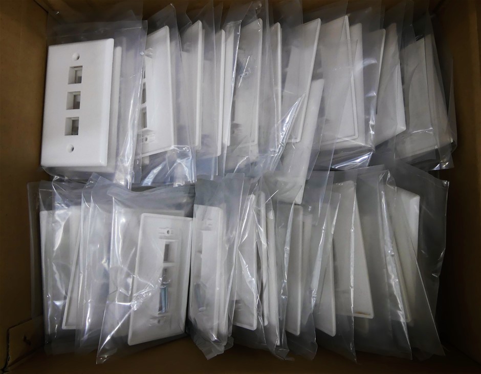 RIP CURL Boy's Cosmic UPF Long Sleeve Wetsui, Size 3-4, Blue. RRP: $75.99.