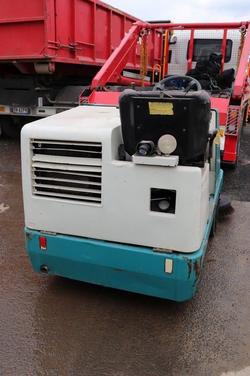 78L Four Sided White Colourbond Countertop Display Fridge