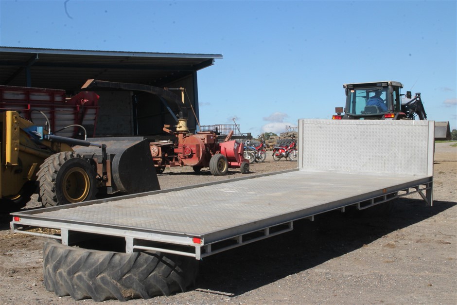 25ft x 33ft Garage / Carport (Unused)