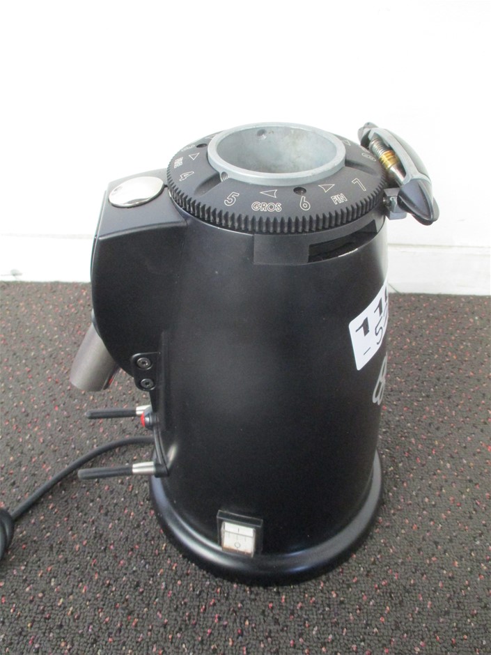 Quantity of 400 1650mm Star Pickets (Unused)