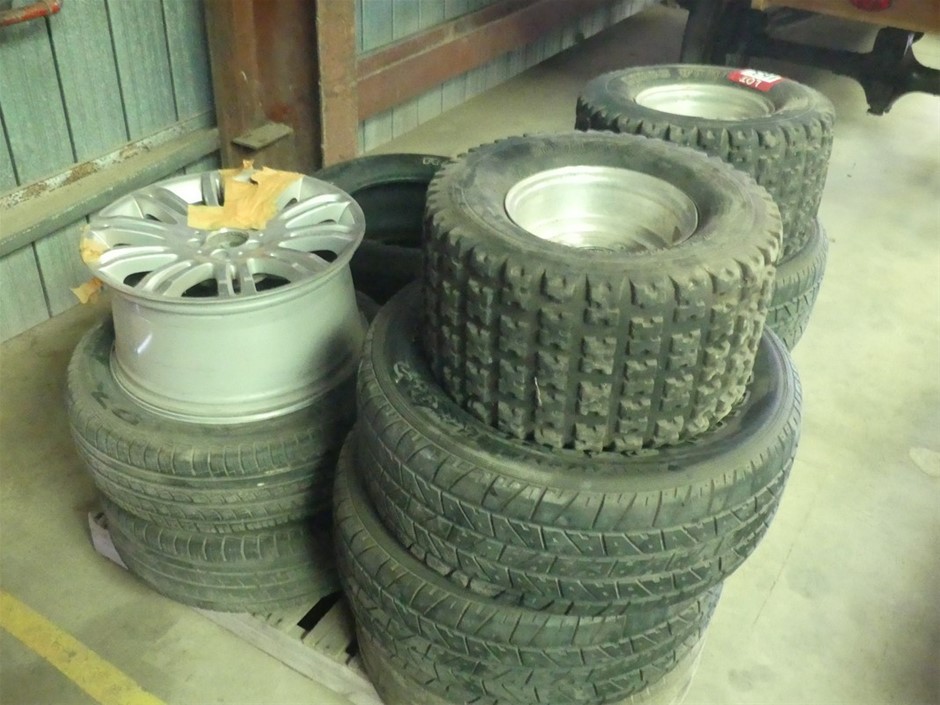 Fuzzy Bare Pinot Noir Piquette (6x 750mL) SA