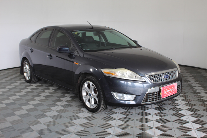 Simulated Diamond Initial 'U' Minimalist Stainless Steel Necklace