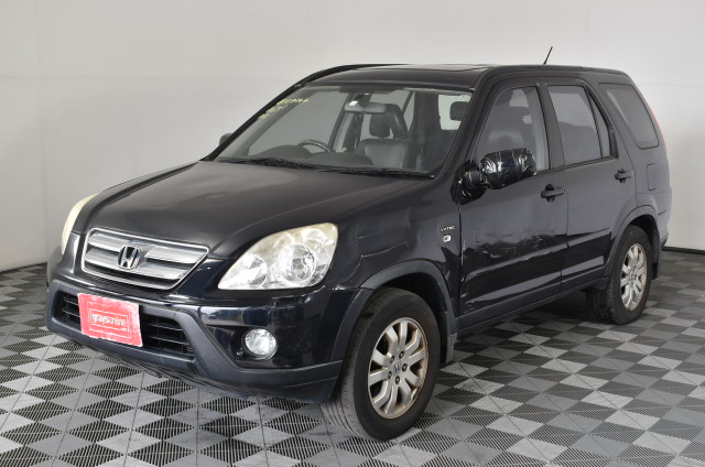 Designer Love Heart Bangle in Silver