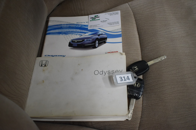 Silver-Filled Cuban Necklace Simulated Diamond Clasp, 14MM - 60.9cm