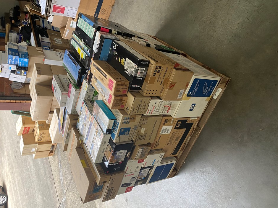 LG 644L Side By Side Fridge, Stainless Steel, Model GS-B599PL. NB: Has been