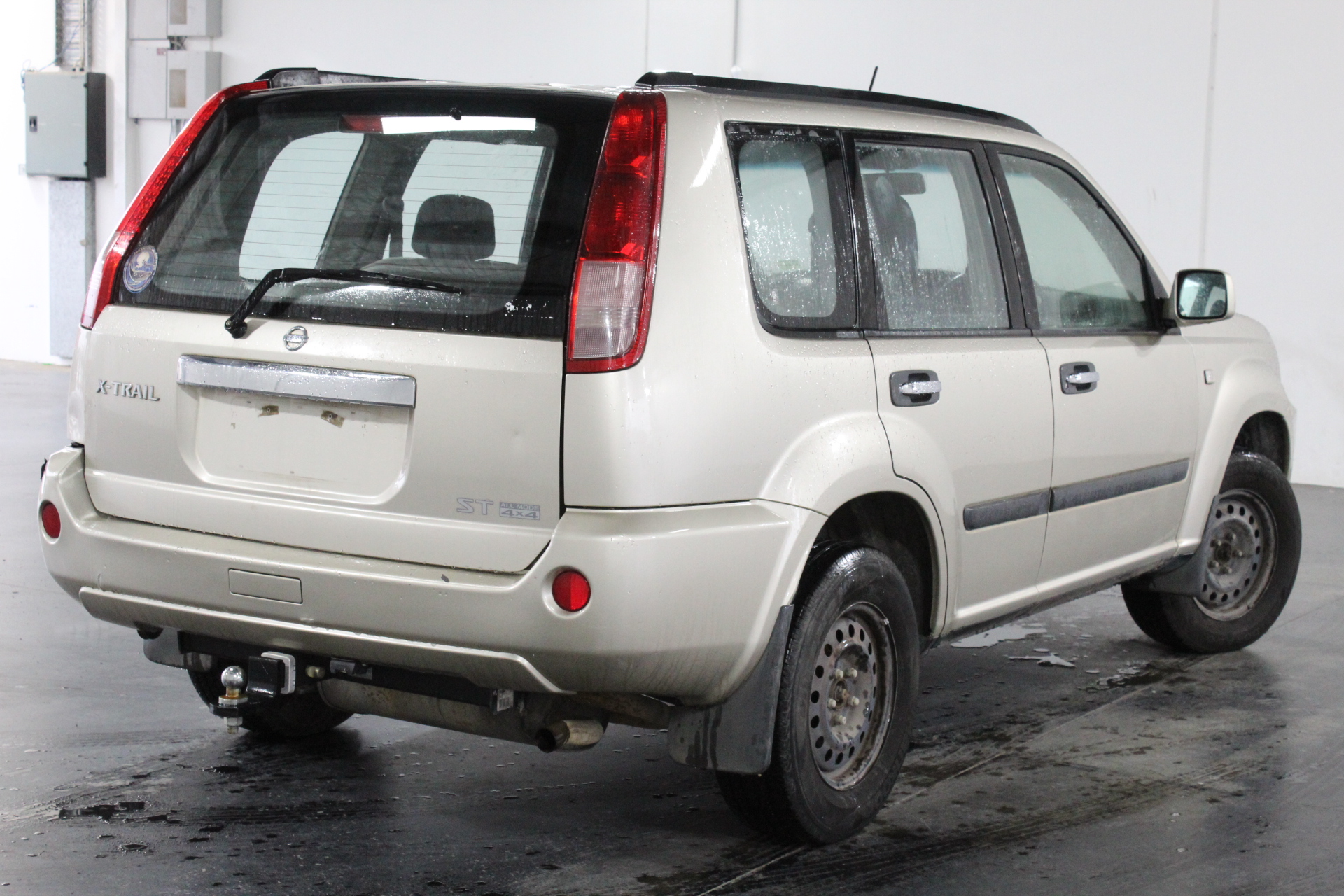 IRIS 8-Pack Stackable Storage Box Set 26cm x 40cm x 14cm with Lids. NB: Dam