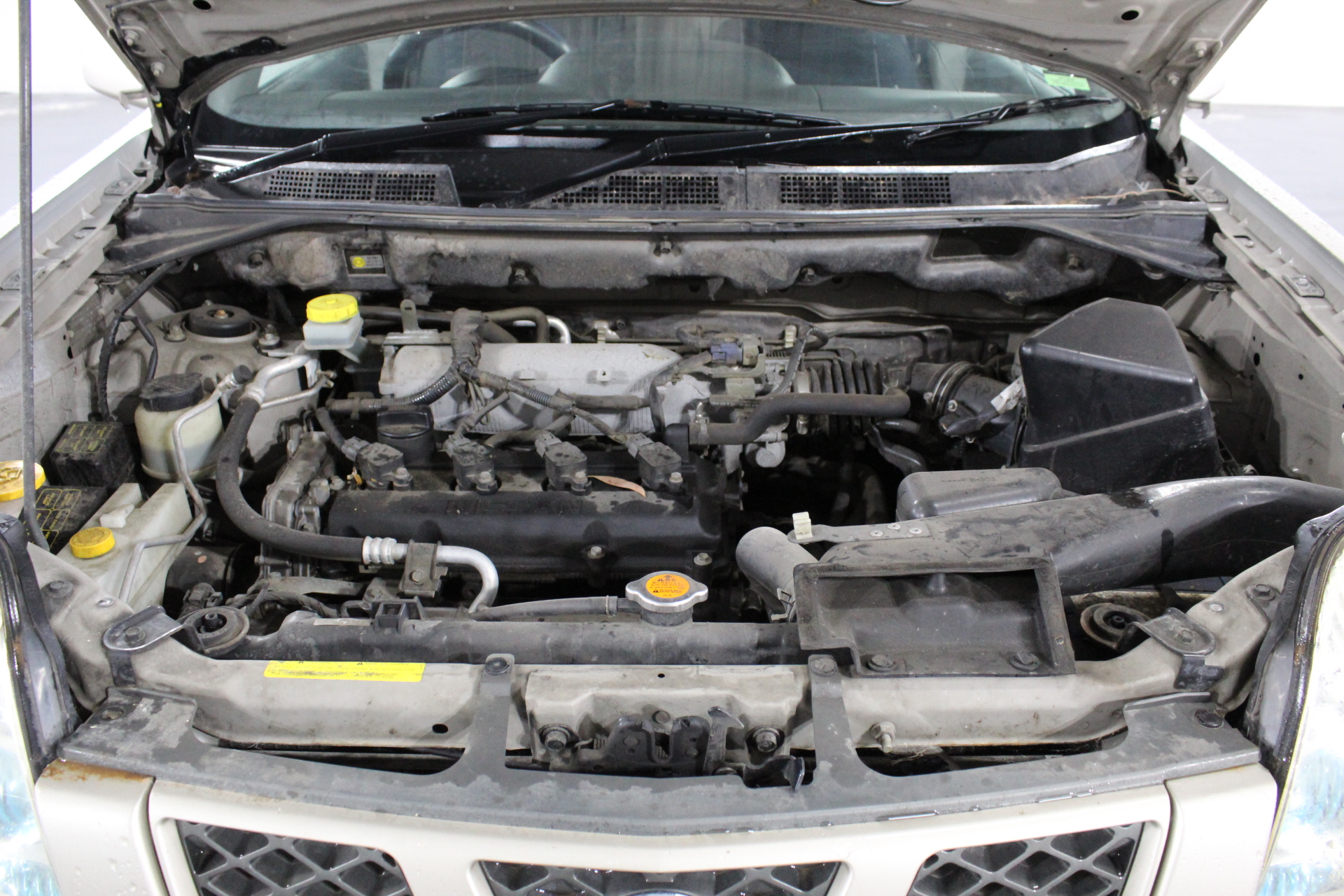 IRIS 8-Pack Stackable Storage Box Set 26cm x 40cm x 14cm with Lids. NB: Dam