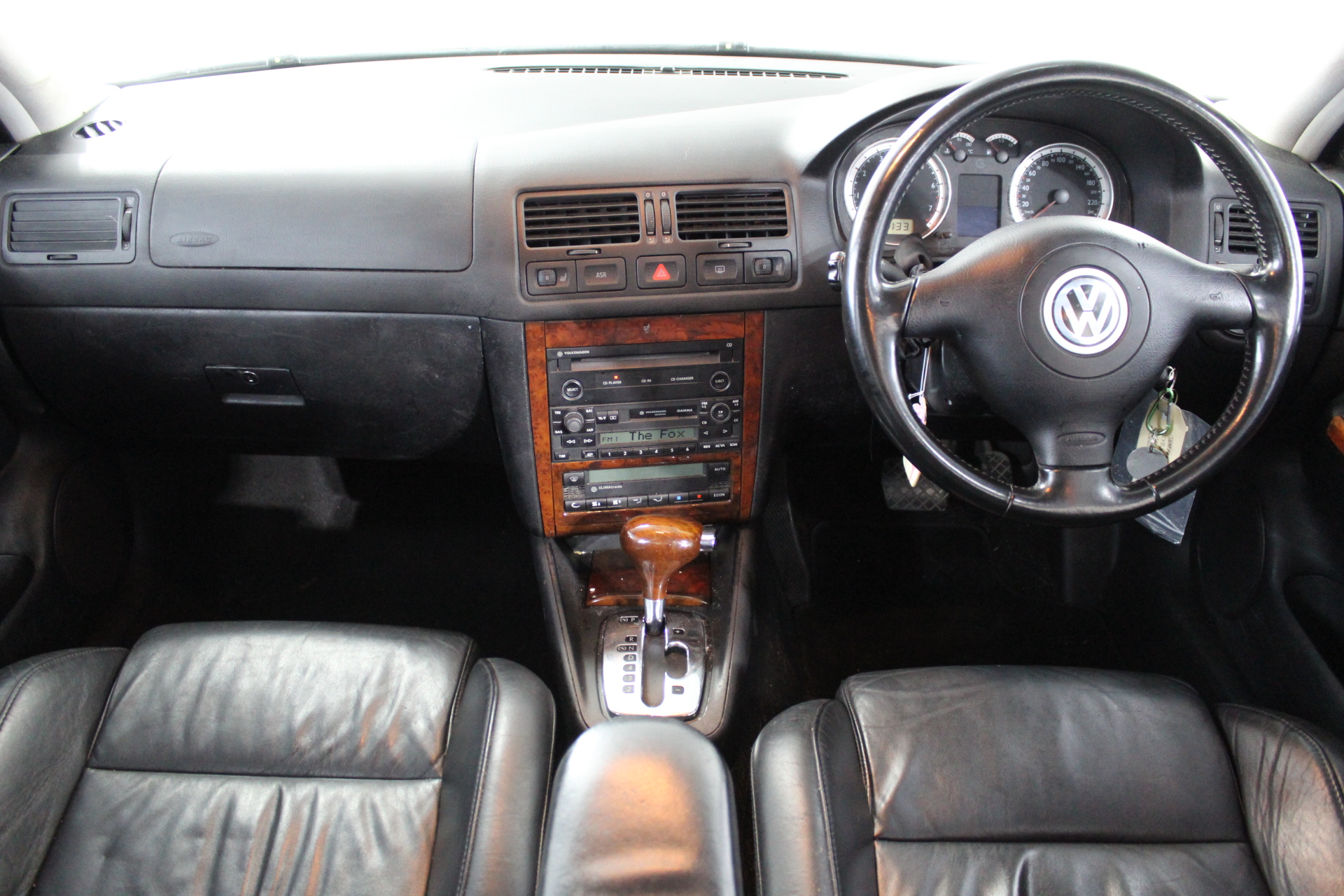 SPIRE Go Anywhere Portable Multi-Use Shower With 10 Spray Modes. N.B: Minor