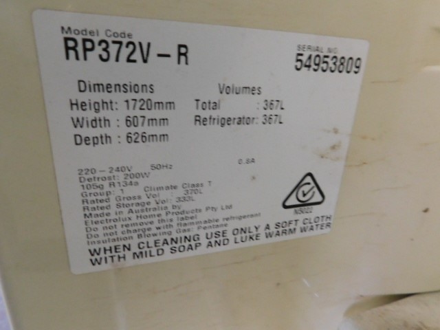 DYSON WashG1 Wet Floor Cleaner, Model 492607-01. NB: Has been used, unit on