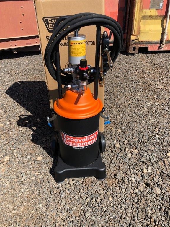 2-Pack PUMA Square Neck Seamless Sports Bras, Size M, Med Heather Grey/Blac