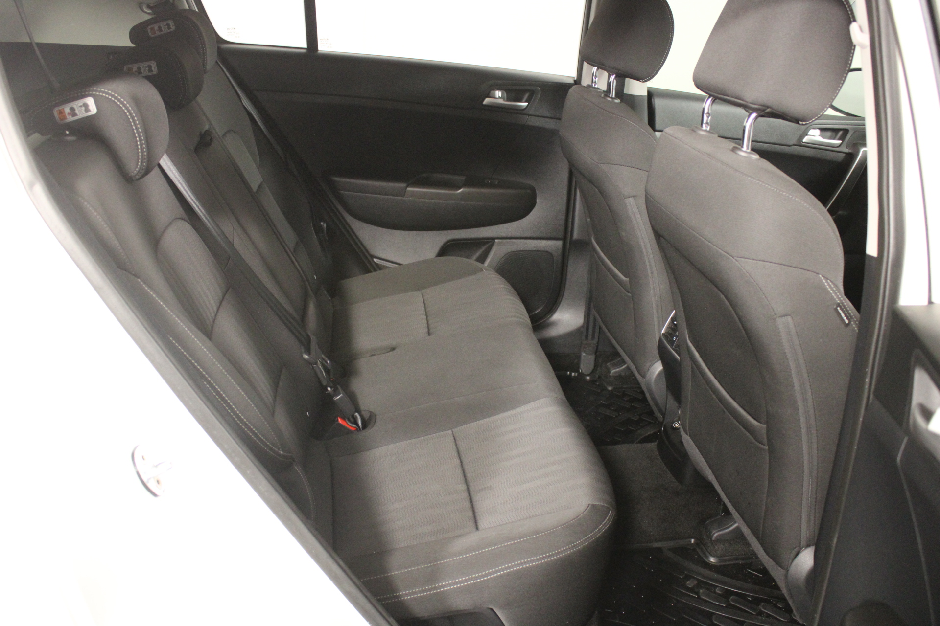 9K WH GLD 0.08CT HI I1 DIAMOND AQUAMARINE PT