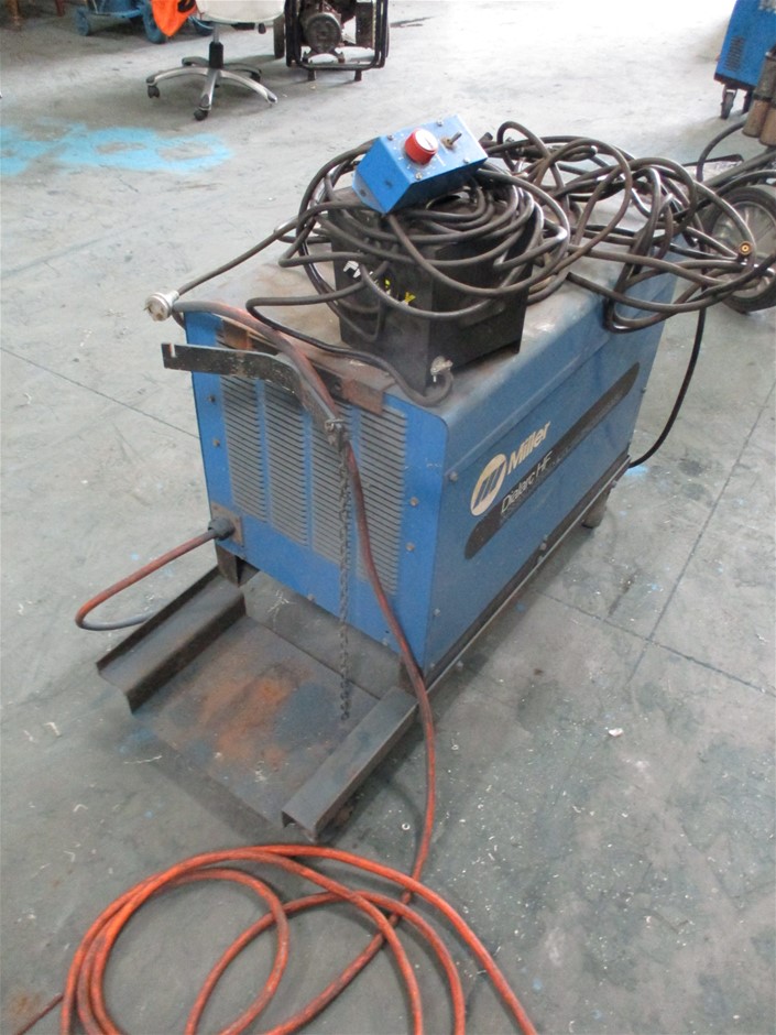 9K Yellow Gold 0.03ct HI SI DIAMOND CIRCLE RING