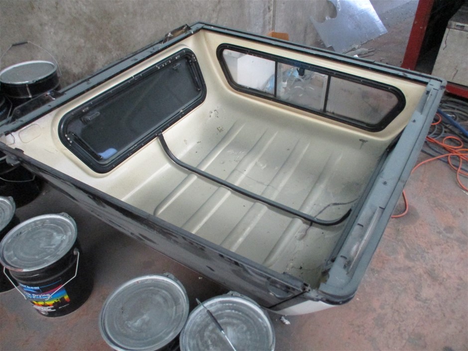 9K YELLOW GOLD ALEXANDRITE CLAW NECKLACE 40-45cm