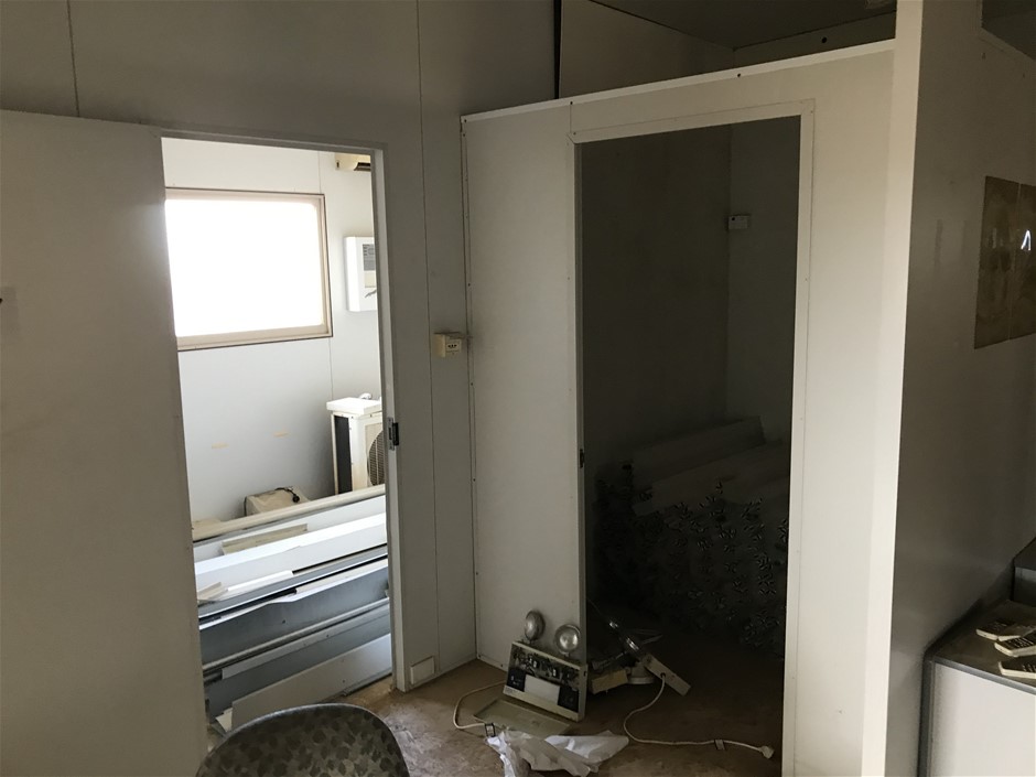 NEUTROGENA Rainbath Replenishing Shower & Bath Gel, Ocean Mist, 1.18L.