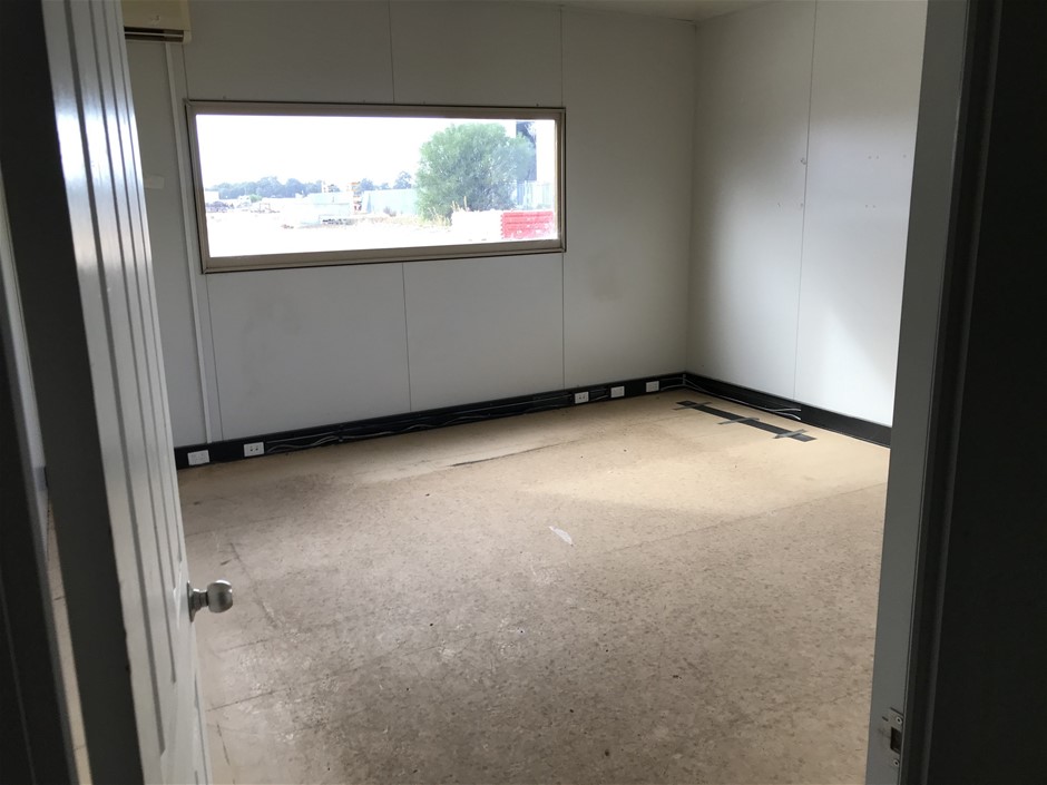 WATERPIK Ultra & Cordless Plus Waterflosser Pack. NB: 6 x flosser tips miss